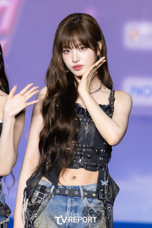 8월에 가장 화제가 됐던 20세 여자
